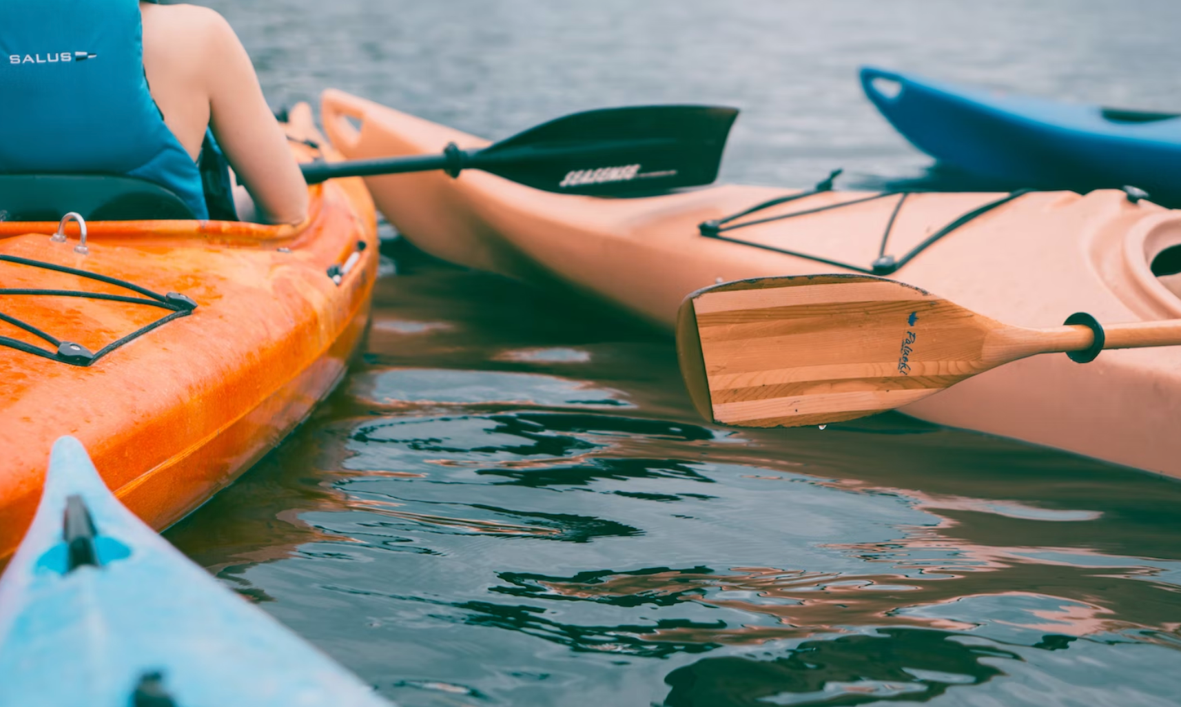 Comfortable Padded On Kayak Seat Cushion Lightweight Paddling Pad for Kayak  Canoe Fishing Boat (Black) Kayaks Accessories